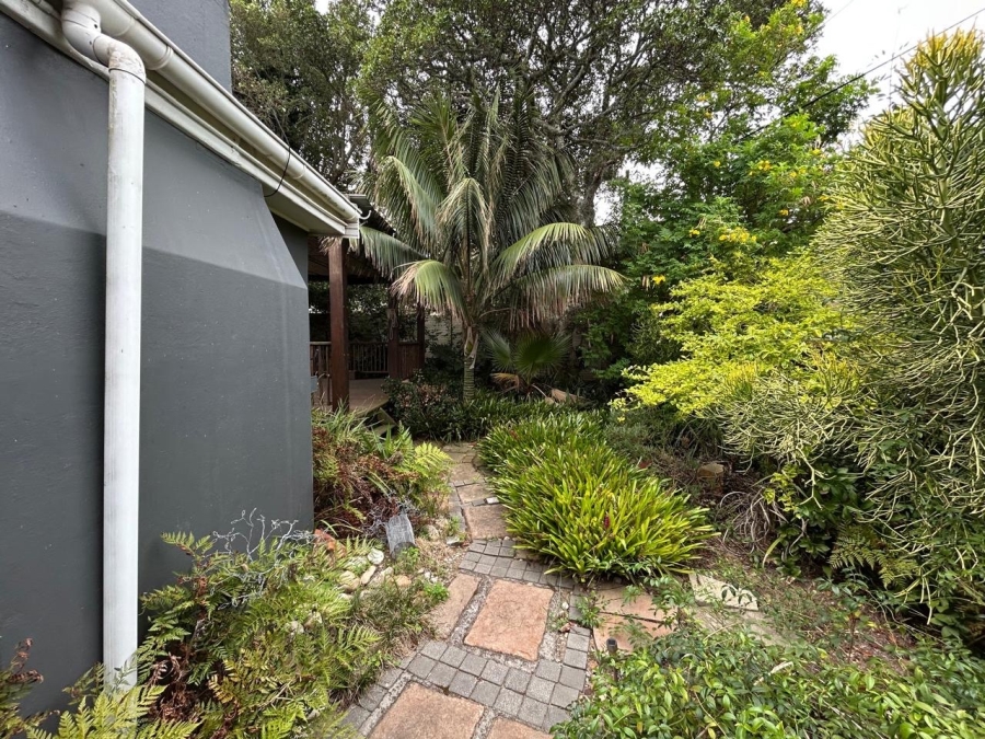 To Let 4 Bedroom Property for Rent in Mill Park Eastern Cape